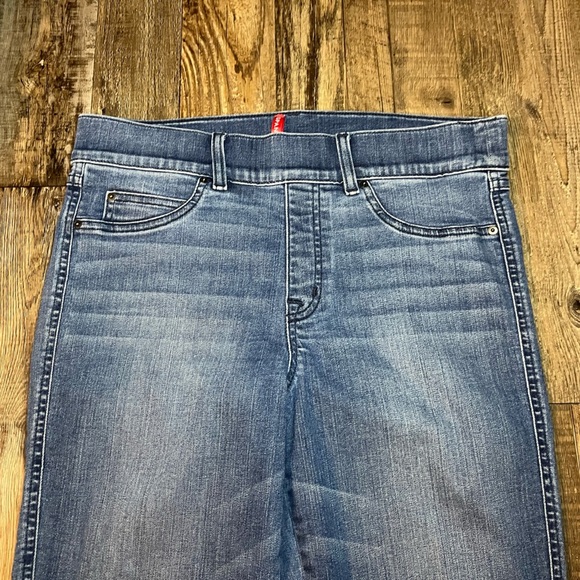 SPANX shape™ EveryWear Kick Flare Jeans in Vintage Indigo Size Large - Picture 4 of 7
